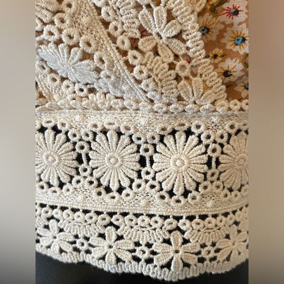 Free People Hayden boho crochet lace deep-V tie back crop top NWT size L - Picture 10 of 13